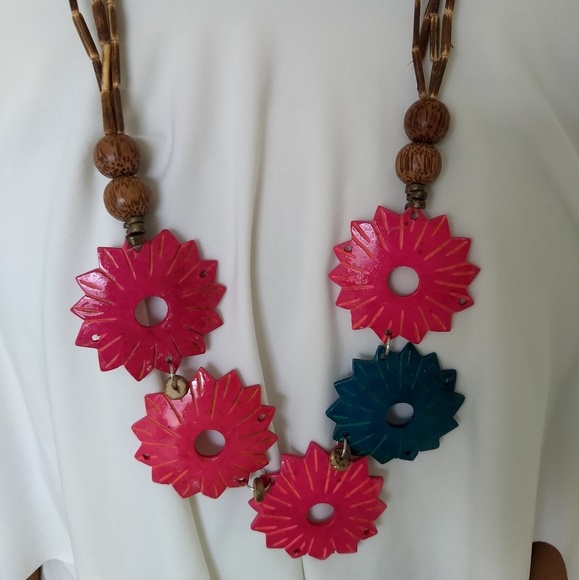 Handmade Natural Statement Necklace multi-color - Picture 5 of 5
